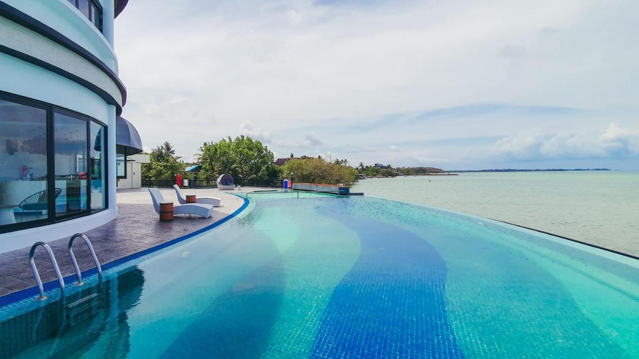 BW Suite Belitung Tanjung Pandan Dış mekan fotoğraf